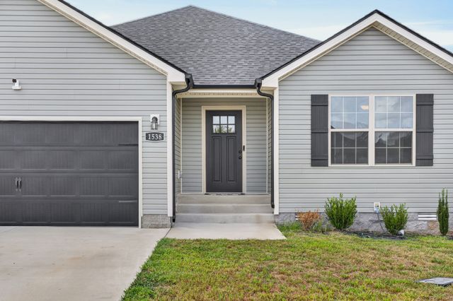 1538 Fredrick Dr, Clarksville, TN 37042