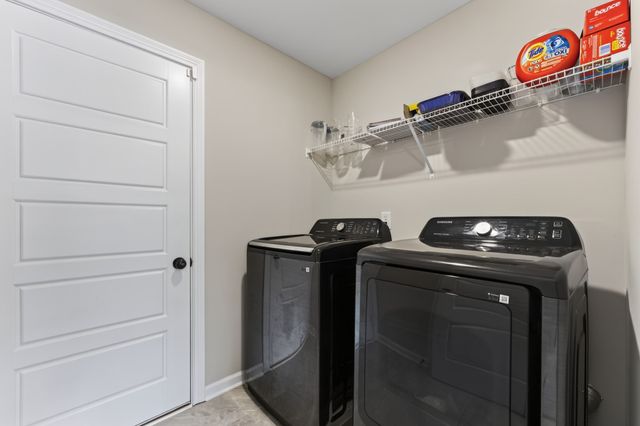 1538 Fredrick Dr, Clarksville, TN 37042