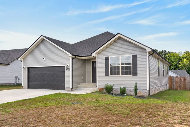 1538 Fredrick Dr, Clarksville, TN 37042