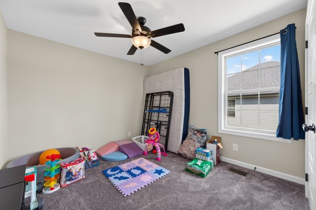 1538 Fredrick Dr, Clarksville, TN 37042