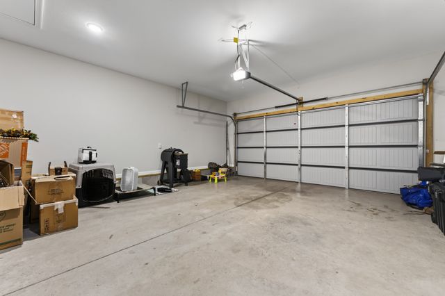 1538 Fredrick Dr, Clarksville, TN 37042