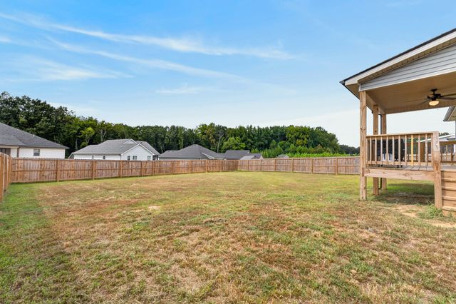 1538 Fredrick Dr, Clarksville, TN 37042