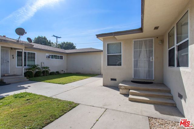 1624 W Summit Street, Long Beach, CA 90810