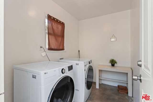 1624 W Summit Street, Long Beach, CA 90810