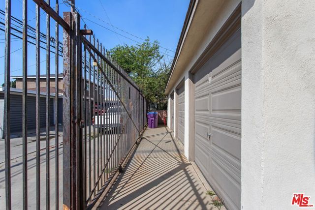 1624 W Summit Street, Long Beach, CA 90810