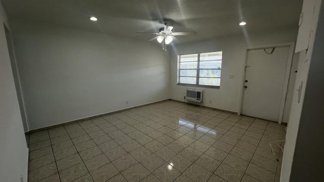 13 NE 2nd Avenue 201, Dania Beach, FL 33004