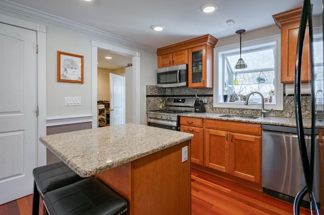 8 Ferncroft Drive, Nashua, NH 03063