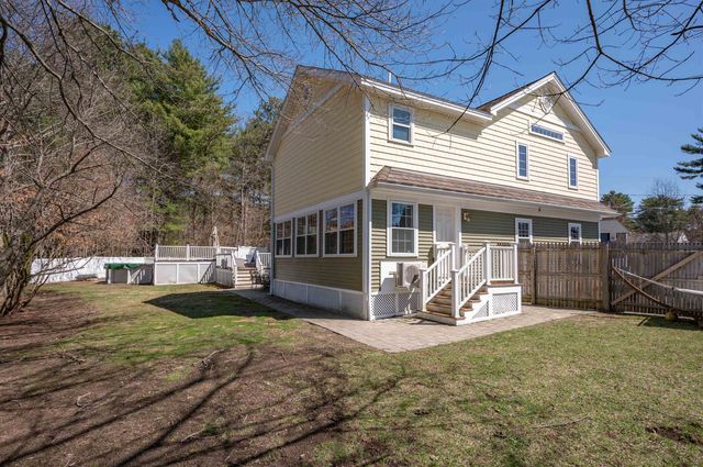 8 Ferncroft Drive, Nashua, NH 03063