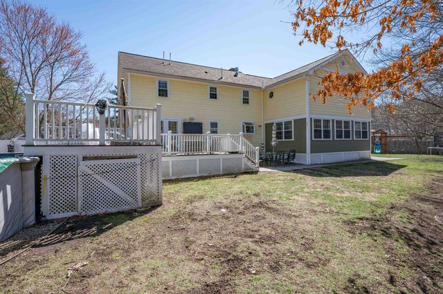 8 Ferncroft Drive, Nashua, NH 03063