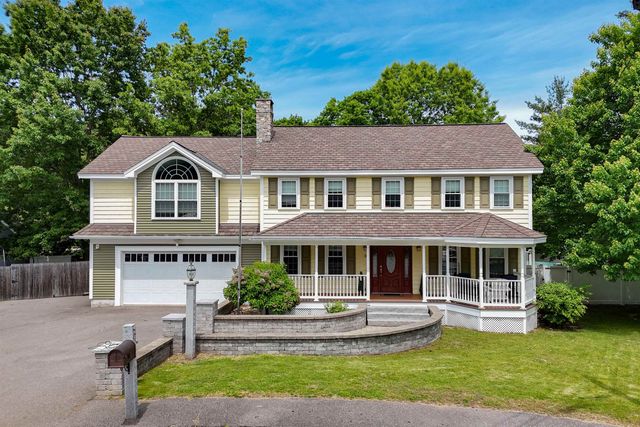 8 Ferncroft Drive, Nashua, NH 03063