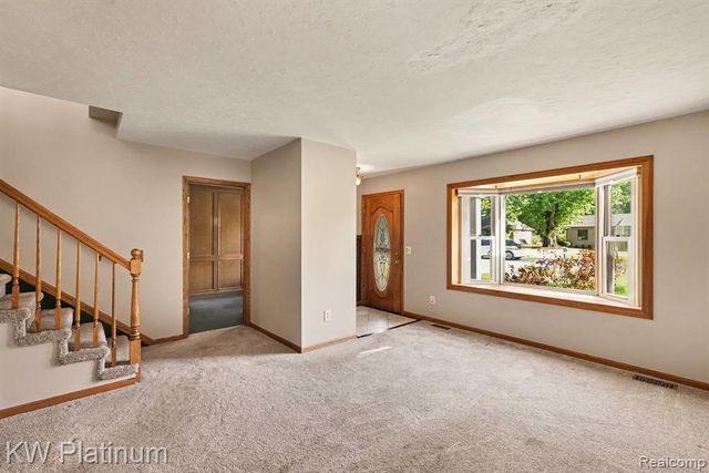 33704 Roselawn Street, Chesterfield, MI 48047