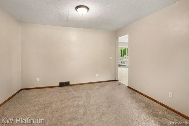 33704 Roselawn Street, Chesterfield, MI 48047