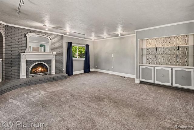 33704 Roselawn Street, Chesterfield, MI 48047
