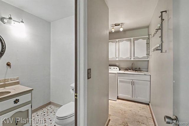 33704 Roselawn Street, Chesterfield, MI 48047