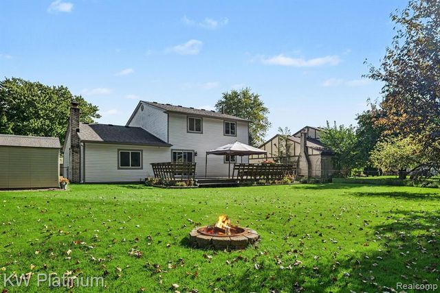 33704 Roselawn Street, Chesterfield, MI 48047