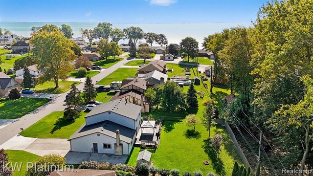33704 Roselawn Street, Chesterfield, MI 48047