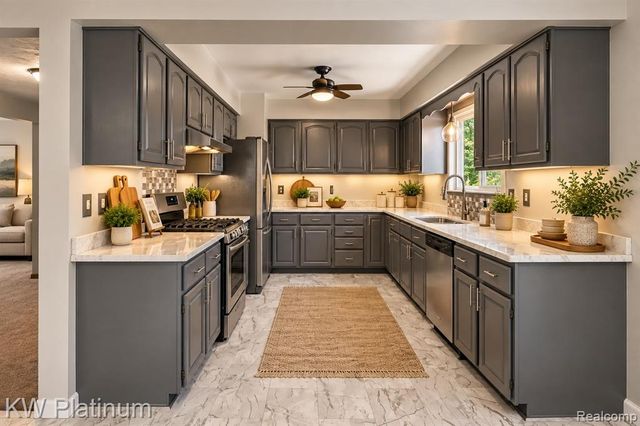 33704 Roselawn Street, Chesterfield, MI 48047