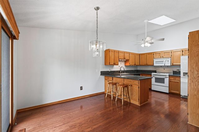 4238 Boulder Ridge Point, Eagan, MN 55122