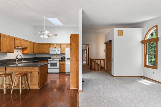 4238 Boulder Ridge Point, Eagan, MN 55122