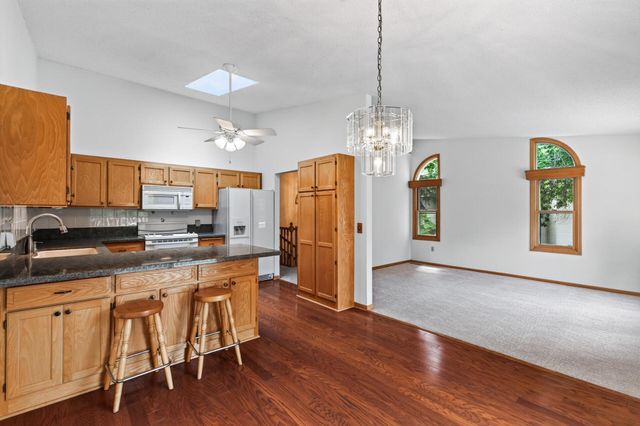 4238 Boulder Ridge Point, Eagan, MN 55122