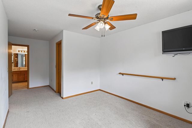 4238 Boulder Ridge Point, Eagan, MN 55122