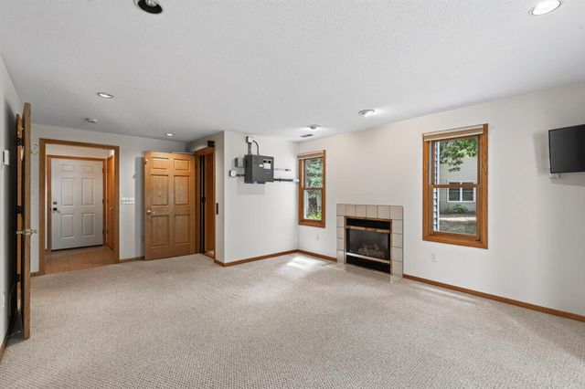 4238 Boulder Ridge Point, Eagan, MN 55122