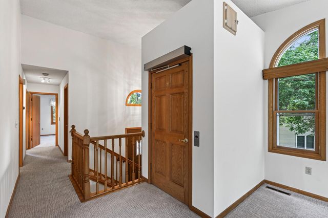 4238 Boulder Ridge Point, Eagan, MN 55122