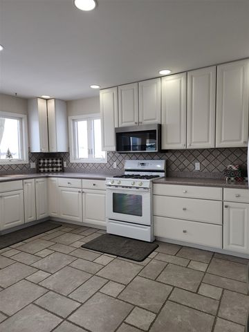 304 N Market Street, Update, MI 48039