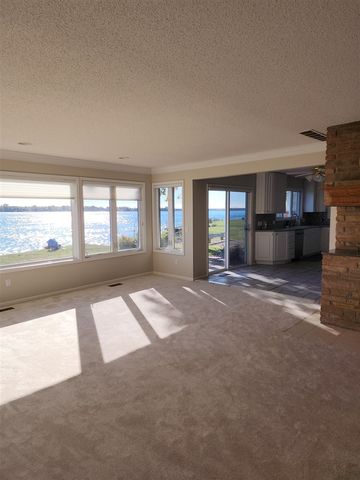 304 N Market Street, Update, MI 48039