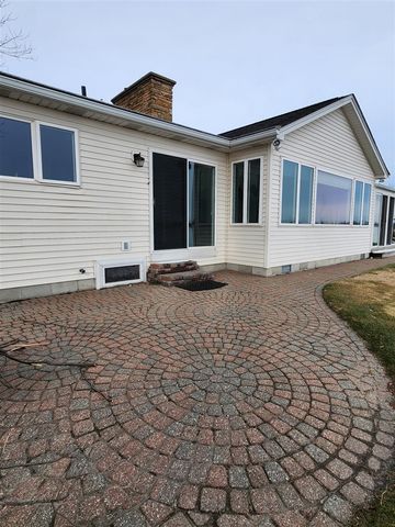 304 N Market Street, Update, MI 48039