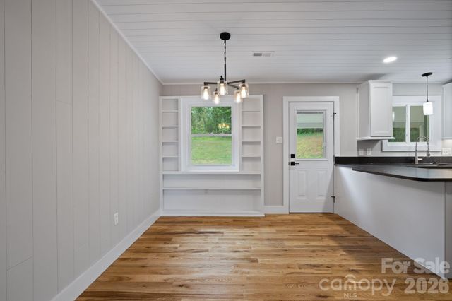 65 Dogwood Grove, Asheville, NC 28805