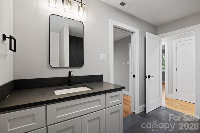 65 Dogwood Grove, Asheville, NC 28805