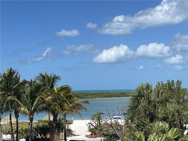 296 Seabreeze DR, Marco Island, FL 34145