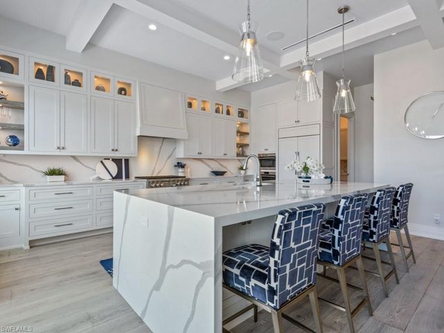 296 Seabreeze DR, Marco Island, FL 34145