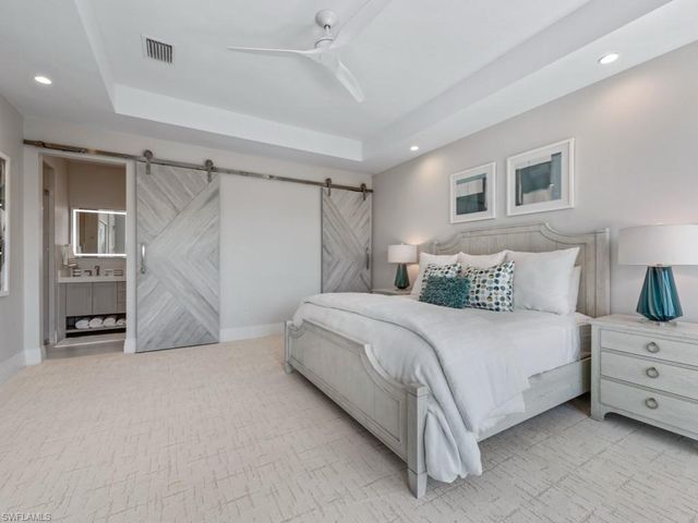 296 Seabreeze DR, Marco Island, FL 34145