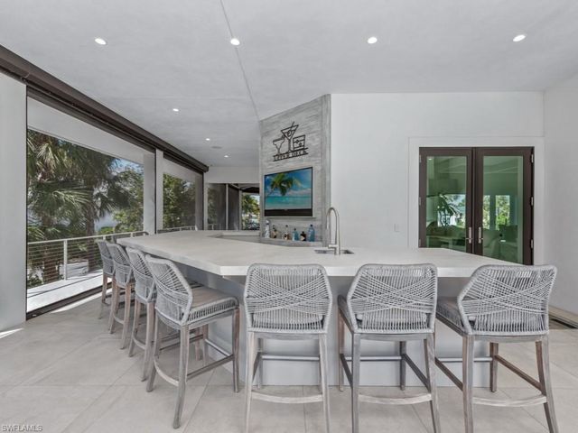 296 Seabreeze DR, Marco Island, FL 34145