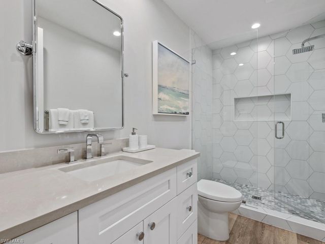 296 Seabreeze DR, Marco Island, FL 34145