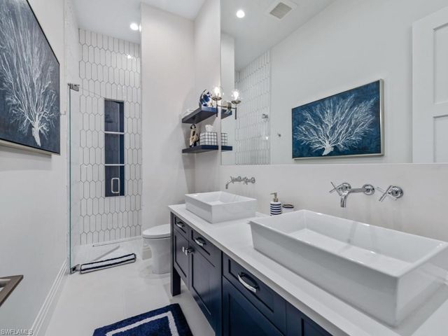 296 Seabreeze DR, Marco Island, FL 34145