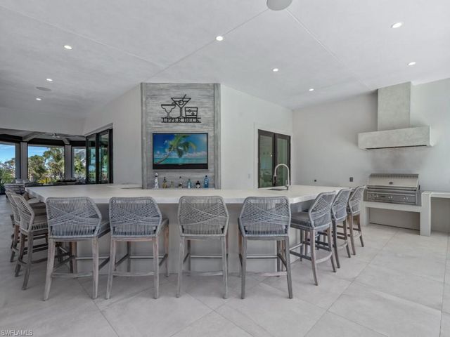 296 Seabreeze DR, Marco Island, FL 34145