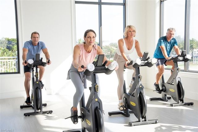 296 Seabreeze DR, Marco Island, FL 34145