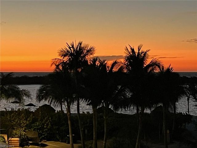 296 Seabreeze DR, Marco Island, FL 34145