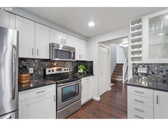 1659 OAK St, Lake Oswego, OR 97034