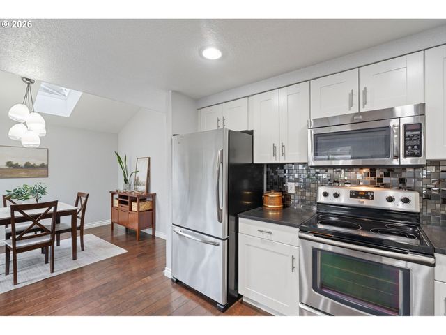 1659 OAK St, Lake Oswego, OR 97034