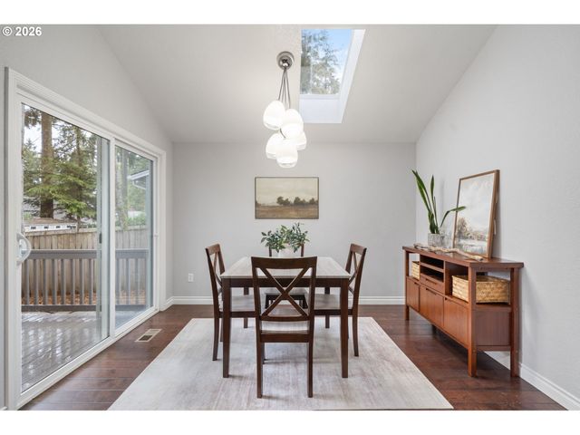 1659 OAK St, Lake Oswego, OR 97034