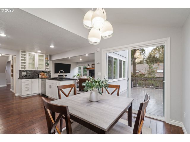 1659 OAK St, Lake Oswego, OR 97034