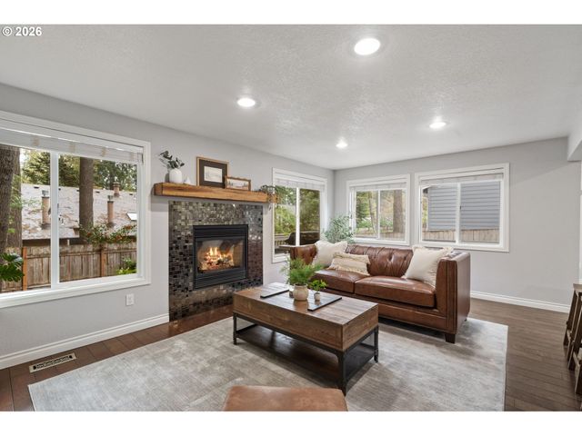 1659 OAK St, Lake Oswego, OR 97034