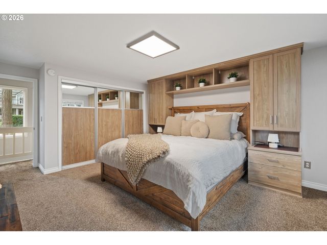 1659 OAK St, Lake Oswego, OR 97034