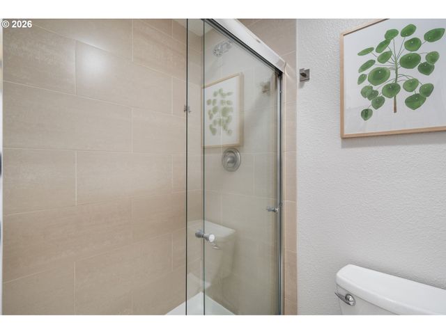 1659 OAK St, Lake Oswego, OR 97034