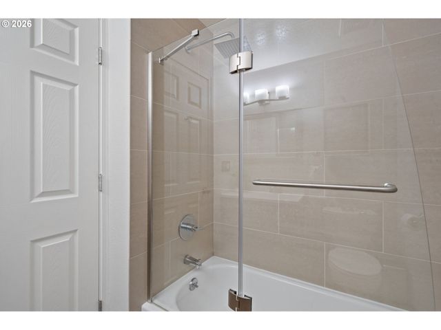 1659 OAK St, Lake Oswego, OR 97034