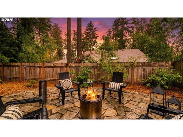 1659 OAK St, Lake Oswego, OR 97034